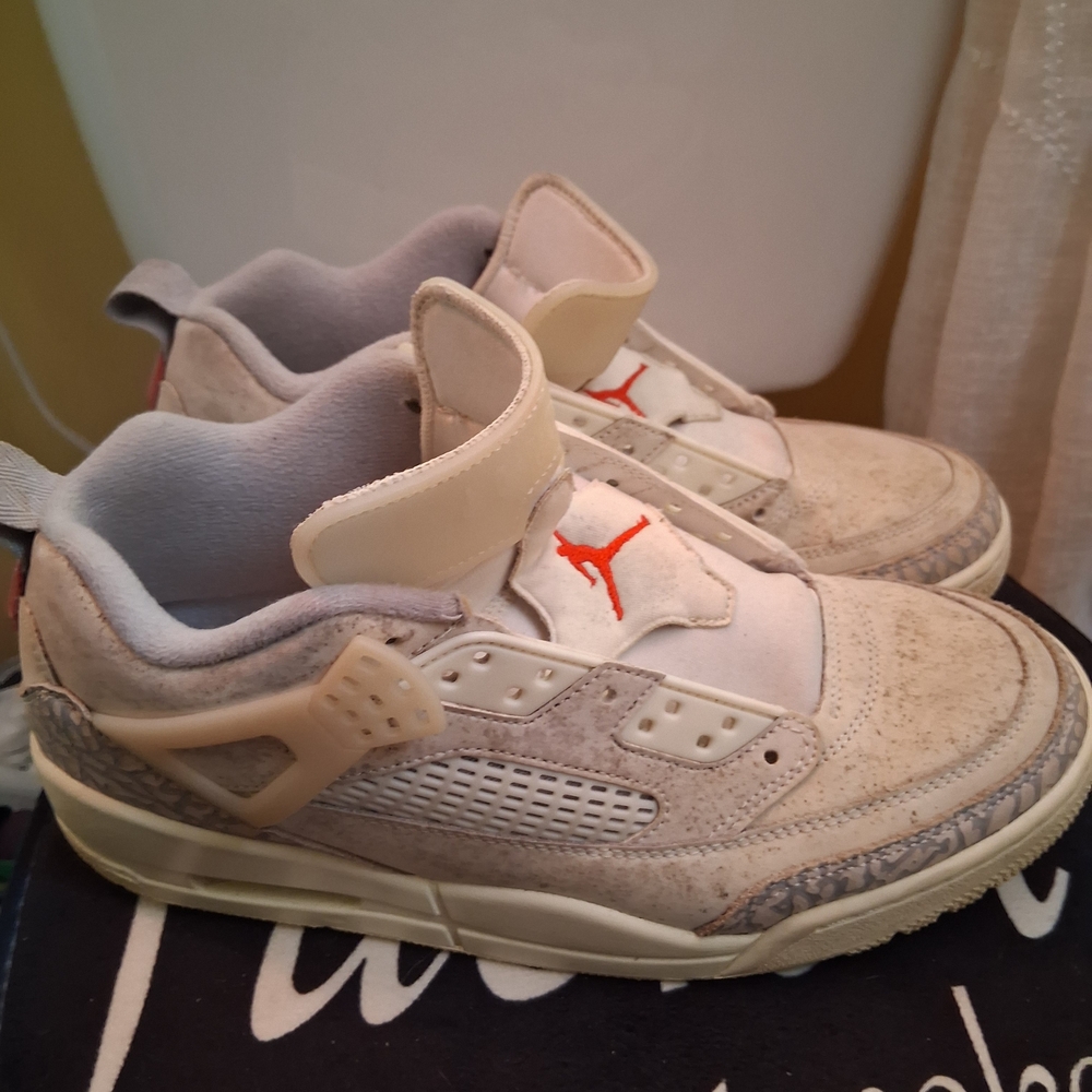 Jordan Spizike Low